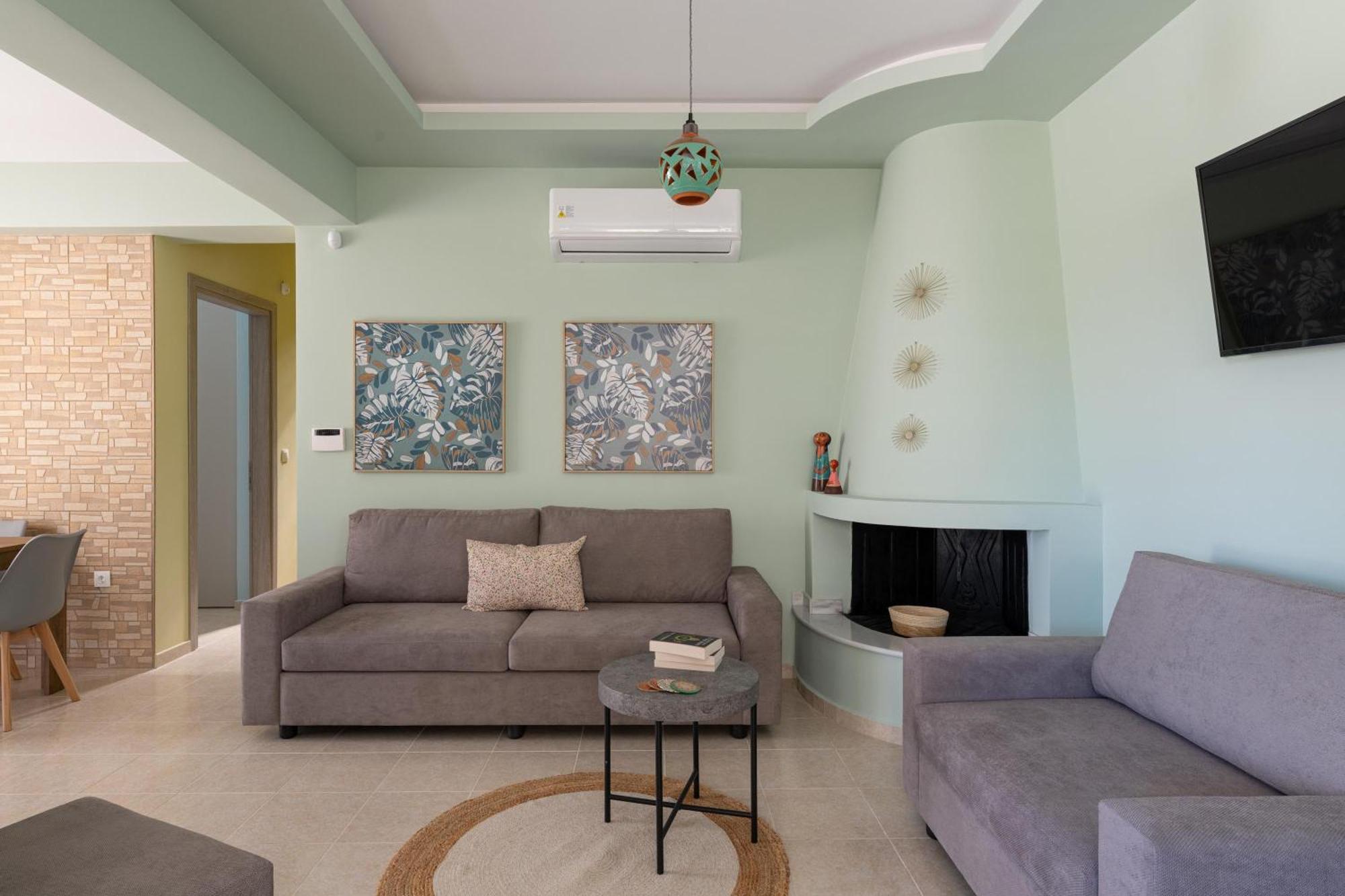 Ethria Pool Villa With Heated Jacuzzi 아판토우 외부 사진
