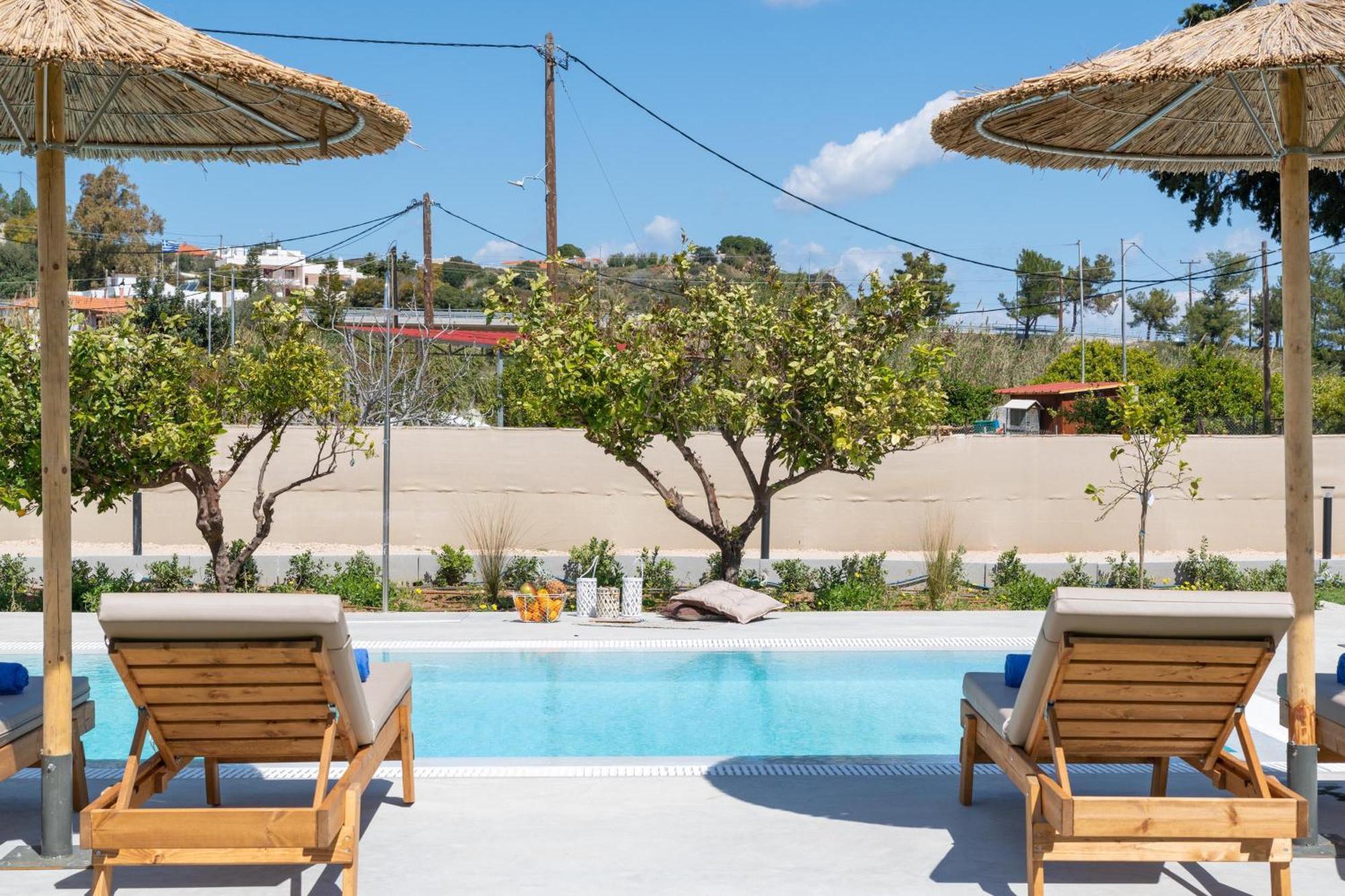 Ethria Pool Villa With Heated Jacuzzi 아판토우 외부 사진